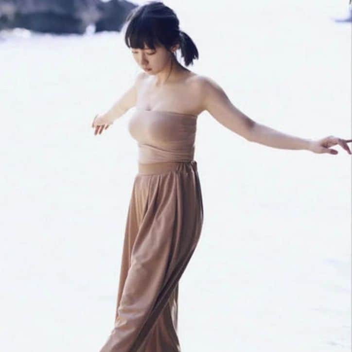 のインスタグラム：「里帆ちゃん、りほらーの皆様今日も１日お疲れ様でした！(*´ー｀*) そして里帆ちゃんストーリー更新ありがとうございます😍😍  トキコイもいよいよなってきますねーー　  悲しい結末なんかなーー😭😭  駆け落ちハッピーエンドになってほしいね(σ*´∀｀)  写真は昔良く上げてた好きな里帆ちゃんシリーズ❤️❤️  #吉岡里帆#吉岡里帆かわいすぎ #吉岡里帆ちゃん」