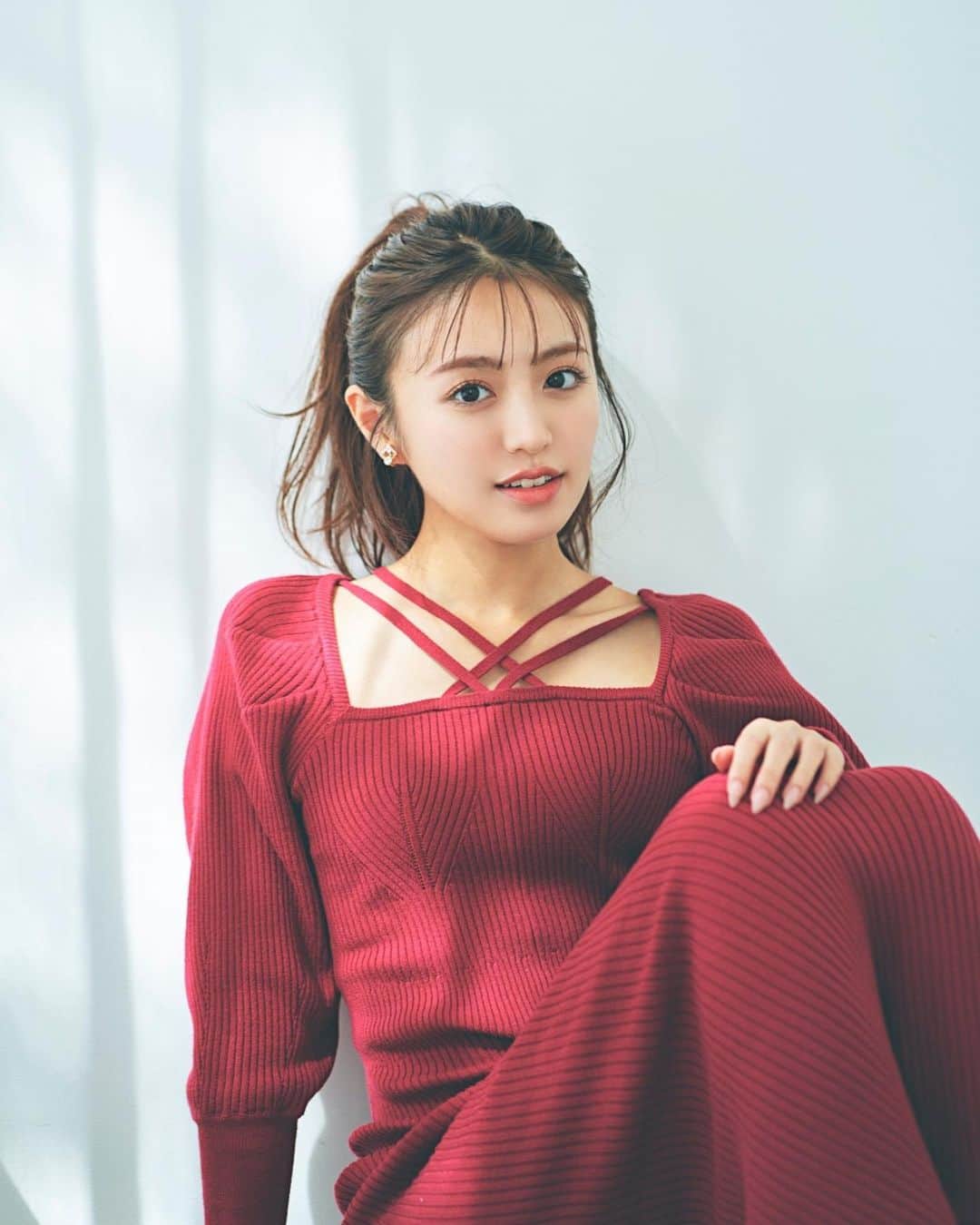 香音のインスタグラム：「LILLIAN CARAT2023Winter  ホリデーコレクションの撮影をしました❄️  冬にぴったりの可愛い女の子になれちゃうアイテムがたくさん♡ チェックしてみてね☺︎❄️  @lilliancarat_official  #lilliancarat  #pr」