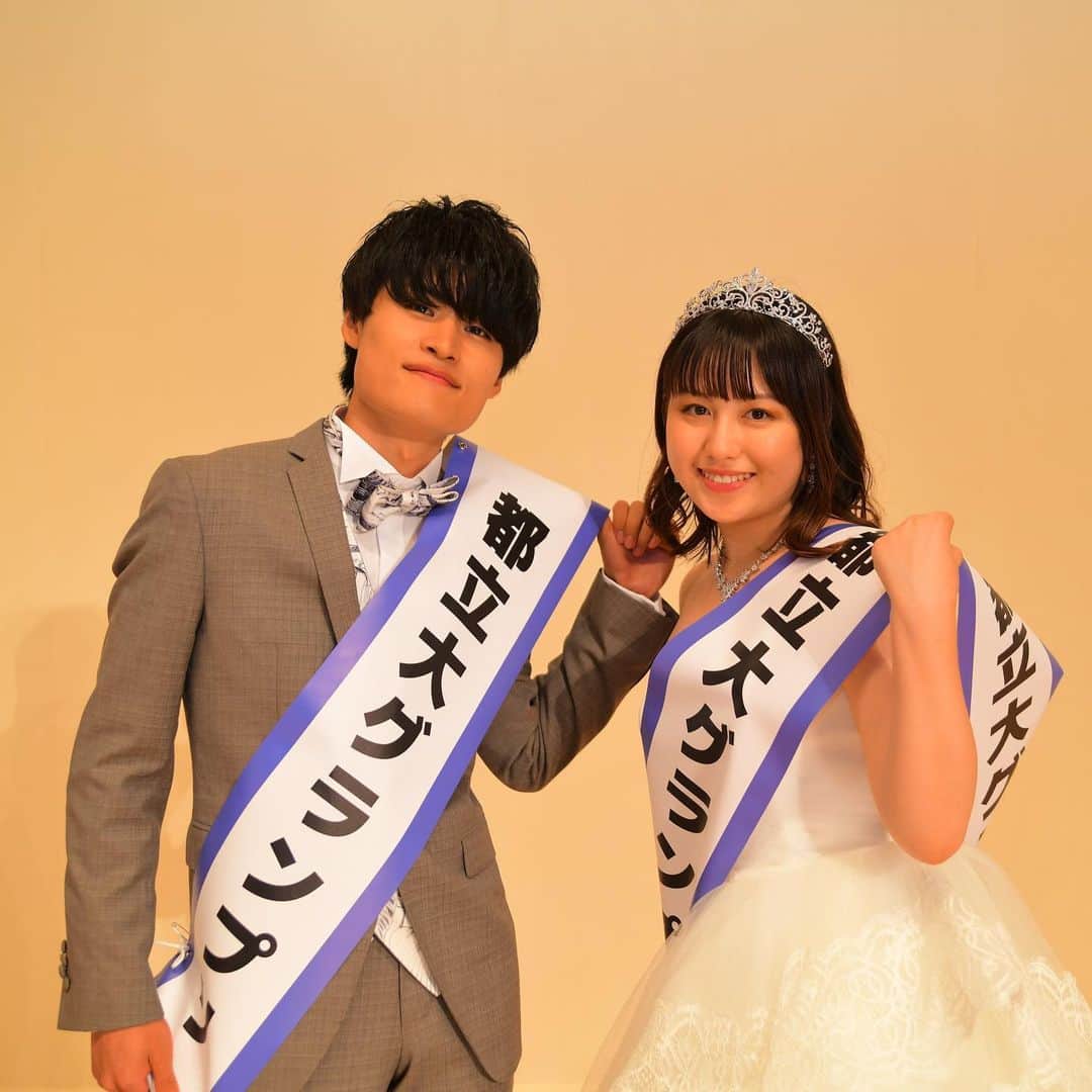 原口未帆のインスタグラム：「💍結果発表💍  11月4日(土)のみやこ祭にて ファイナルイベントを開催いたしました！ 約3ヶ月間応援していただき 誠にありがとうございました✨️  これからもファイナリストへの応援 よろしくお願いいたします。 【結果発表】 都立大グランプリ No.5 松田杏咲 さん @metcon_no5_2023   都立大グランプリ No.2 今村真沙斗 さん @metcon_no2_2023   都立大準グランプリ No.1 井田唯菜 さん @metcon_no1_2023   都立大準グランプリ No.4 永井春樹 さん @metcon_no4_2023」