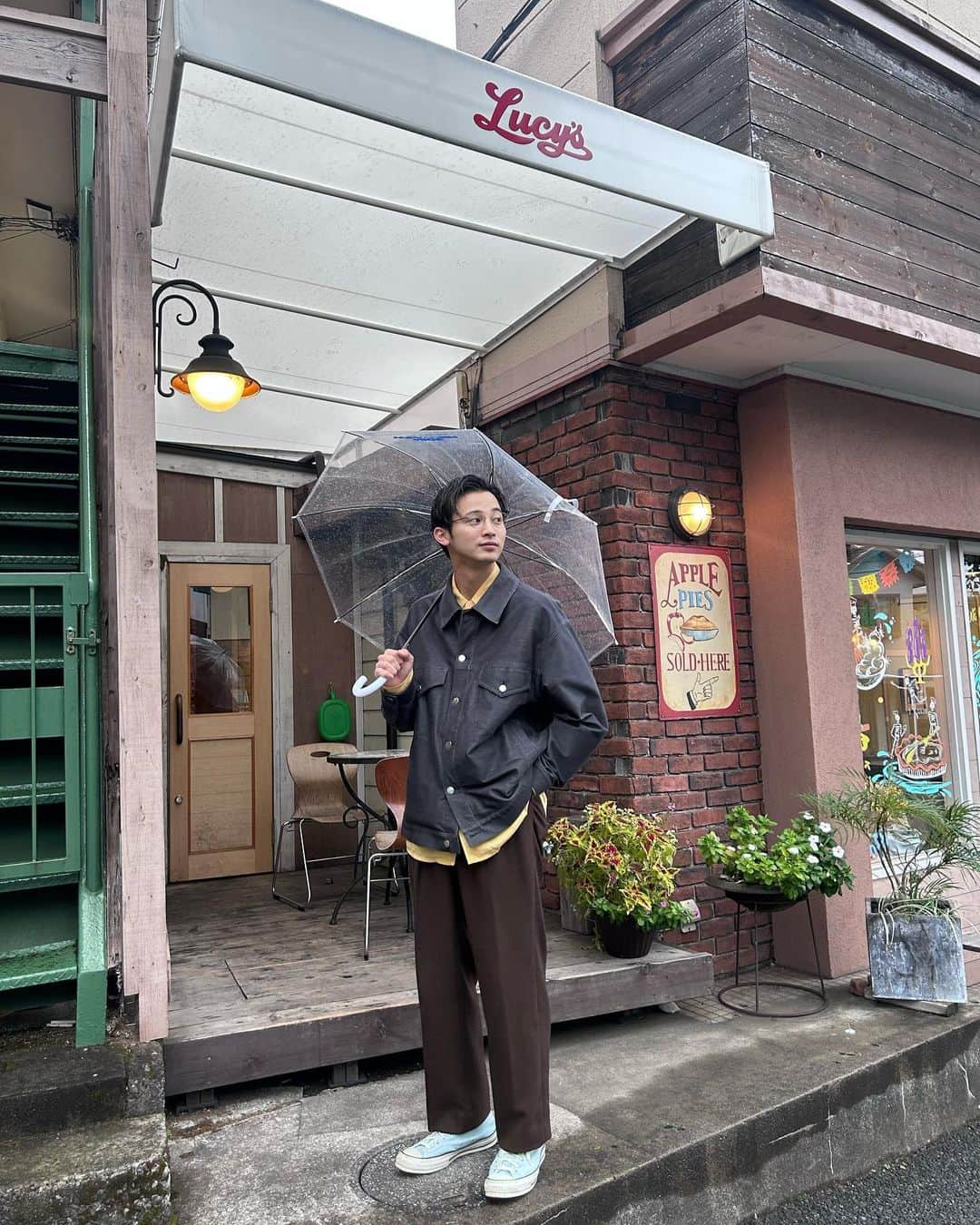 高崎凌さんのインスタグラム写真 - (高崎凌Instagram)「🇺🇸→🇮🇹  雨の日の独特な匂いって地面の中の微生物のおなららしいね🦠」11月10日 21時01分 - ryo__takasaki