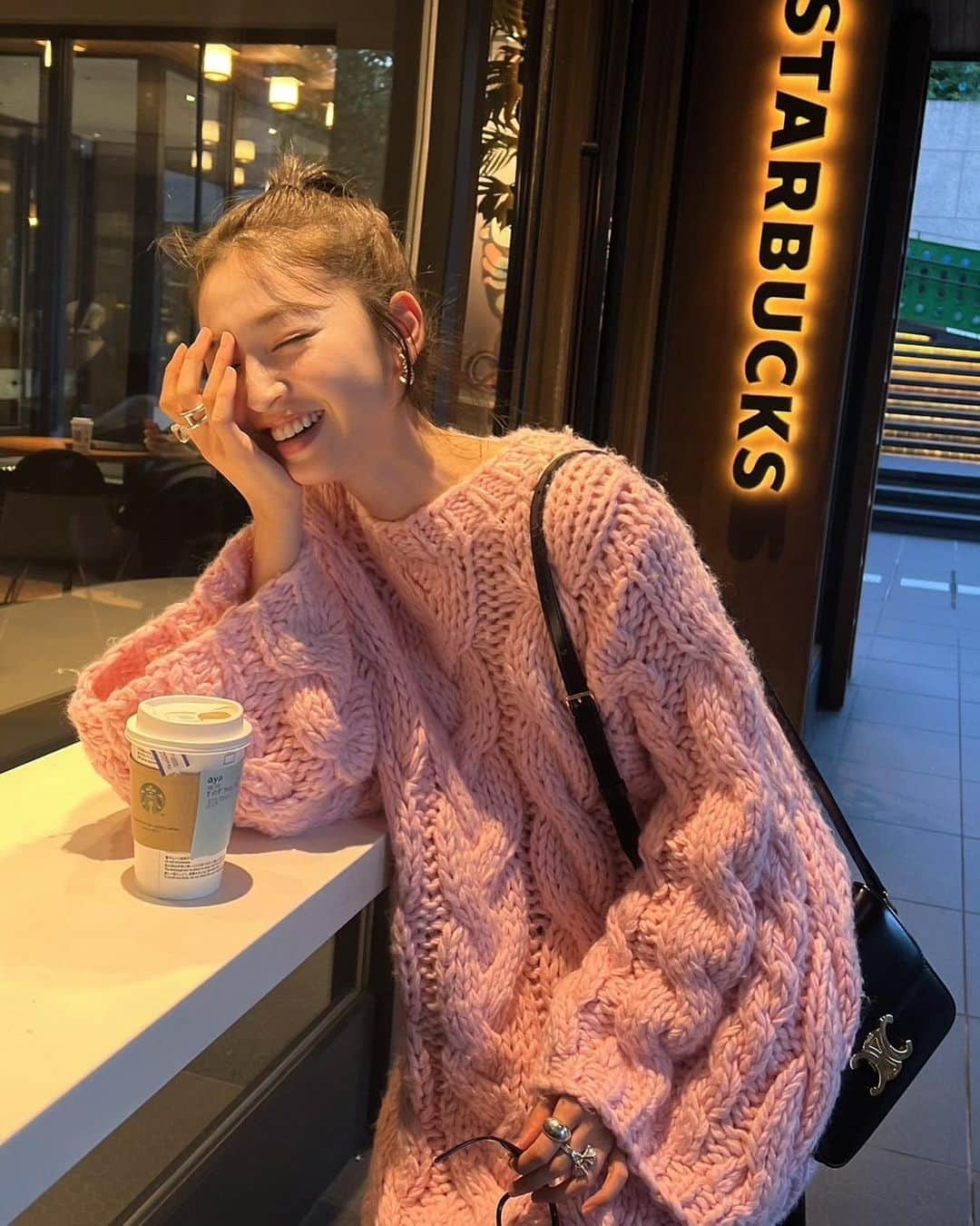 上西星来さんのインスタグラム写真 - (上西星来Instagram)「以前リールで載せたpink Knitの写真を見たい☺️!!! という声を沢山いただいたので☺️(ありがとうございます🙏🏻)  pinkKnit🩷 @the_toe_official」11月10日 21時04分 - seira_jonishi_tpd