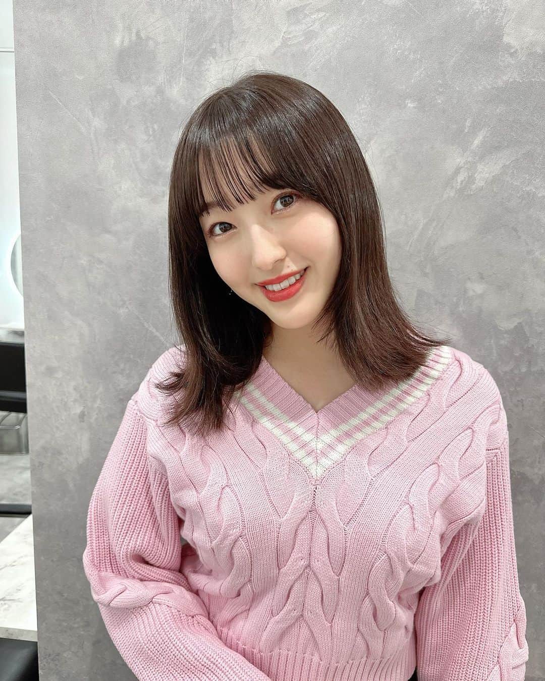 のインスタグラム：「髪切った〜！どうかにゃ」