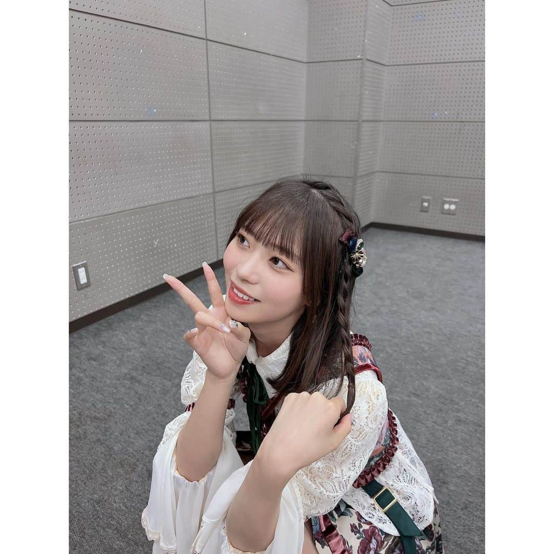 栗山梨奈さんのインスタグラム写真 - (栗山梨奈Instagram)「この衣装可愛いよね~☺︎  載せそびれ！すまそ 宗像フェス楽しかったね！  #アイドル#衣装#ヘアアレンジ#フェス」11月10日 21時20分 - krn_hkt48