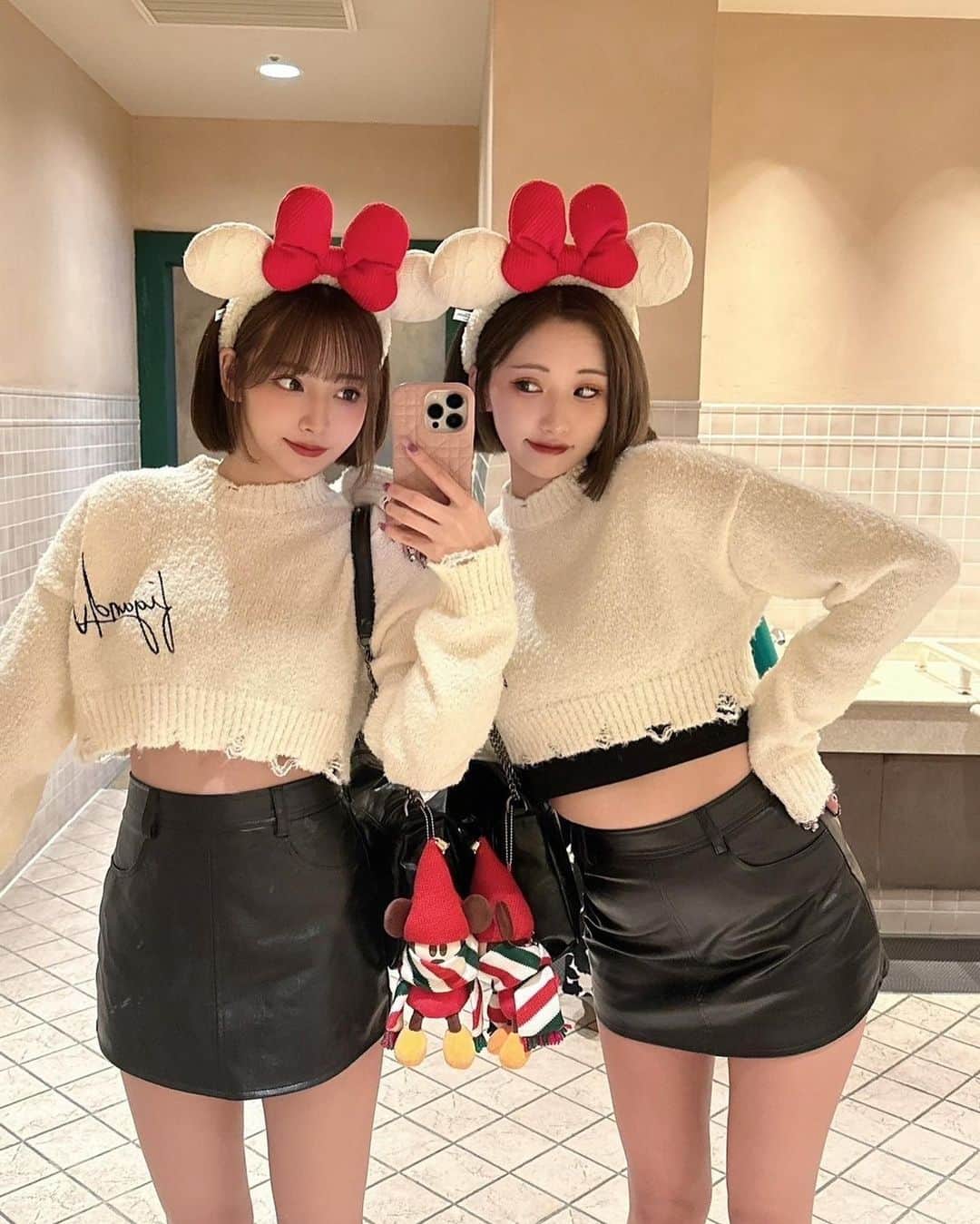 PyunA.(ぴょな)さんのインスタグラム写真 - (PyunA.(ぴょな)Instagram)「本当に毎日のようにあやのと一緒にいるのに2人でディズニー行ったのは初めてだった🤣❤️90分の待ち時間が30分くらいに感じるくらいで本当に楽しすぎた🥺らぶだよ」11月10日 21時15分 - _000919_
