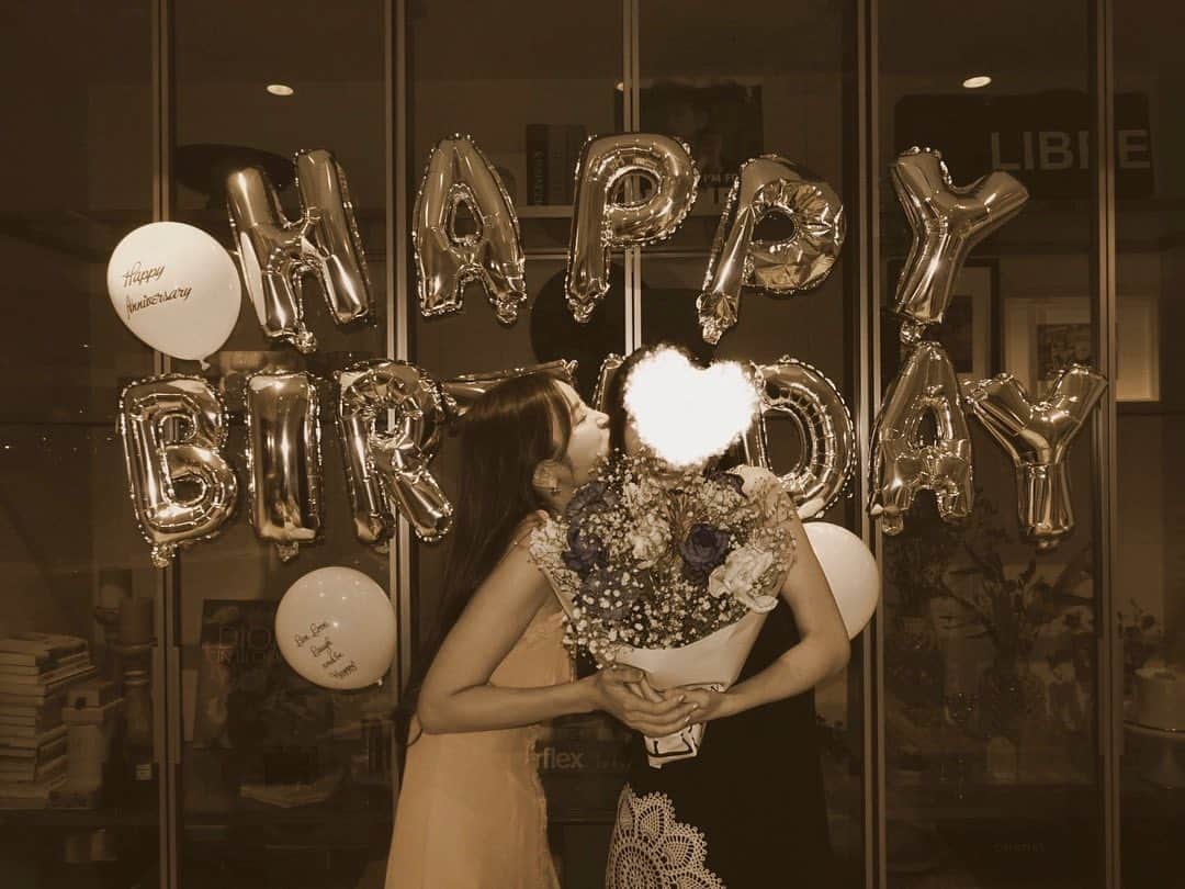 加治ひとみのインスタグラム：「Happy Birthday My Sis🧡💜  どんな時も絶対的な味方であるということ 妹からいつも学ぶ家族の大切さ✨✨ ありがとう♡そしておめでとう🎂💐」