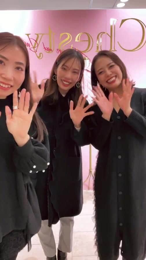のインスタグラム：「梅田阪急popupstore3日目閉店後インスタLive👗🕊️💗」
