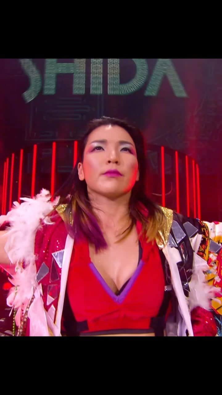 志田光のインスタグラム：「Saturday, Nov. 18 #AEWFullGear LIVE on PPV @thekiaforum | LA 🎟 AEWTIX.com  #AEW Women’s World Championship!  The first ever 3-time #AEW Women’s World Champion @ShidaHikaru will defend the title against ‘Timeless’ @tonistorm_ LIVE on PPV at #AEWFullGear!」