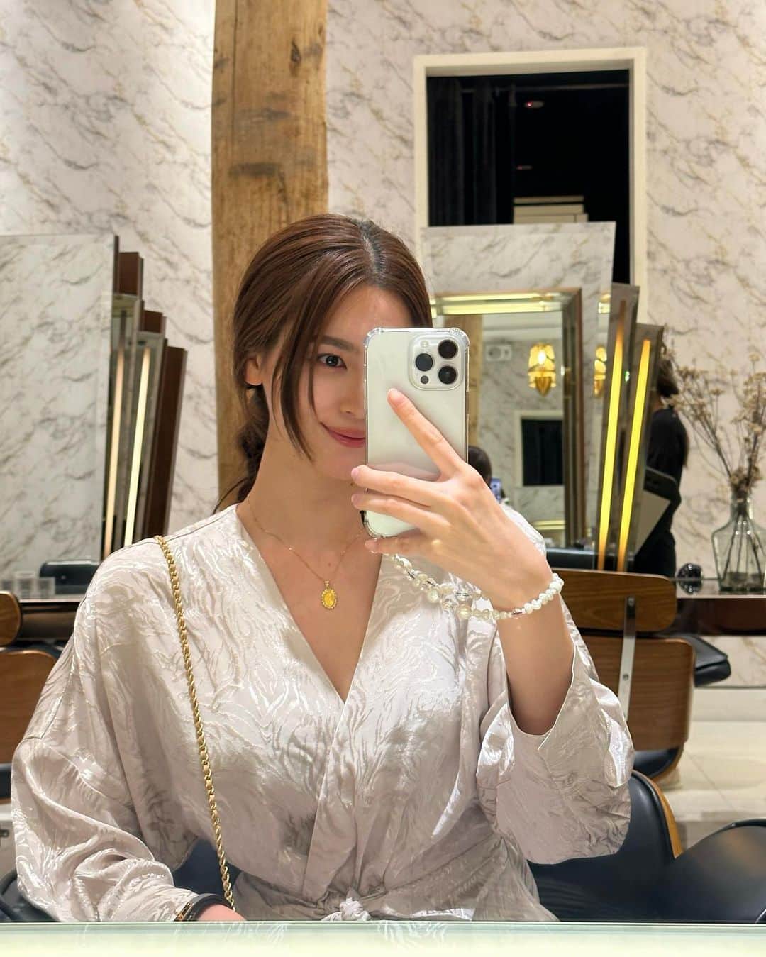 福吉真璃奈のインスタグラム：「マレーシアまで来て何してんねんな😇🧴🚿」