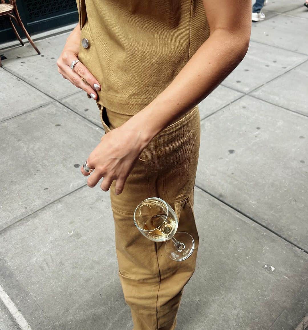 ACACIA SWIMWEARのインスタグラム：「@jordanpaynee has places to be.   / seen wearing our Ralu Top + Falcon Pant in New York」
