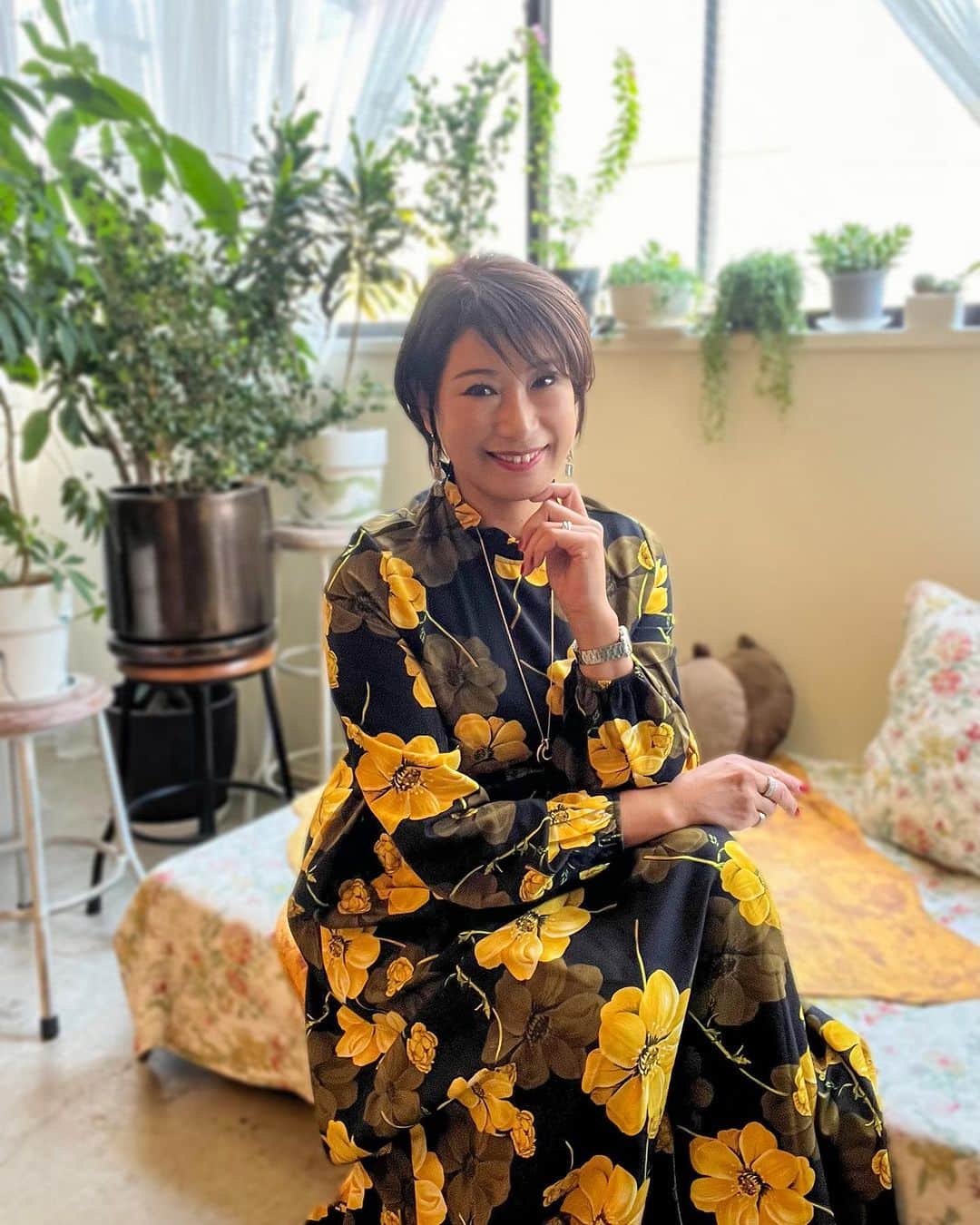 田中浩実さんのインスタグラム写真 - (田中浩実Instagram)「✧︎ 待ちに待ったショートカットデビュー♡  理想の髪型になるまでもう少し♡ なれないからアレンジに悪戦苦闘しています！   #ショートカット  #ショートヘア  #ショートカット女子  #ショート  #ヘアアレンジ  #ヘアスタイル  #髪型  #髪  #ボーイッシュ」11月11日 8時02分 - hiromi.tanaka.japan