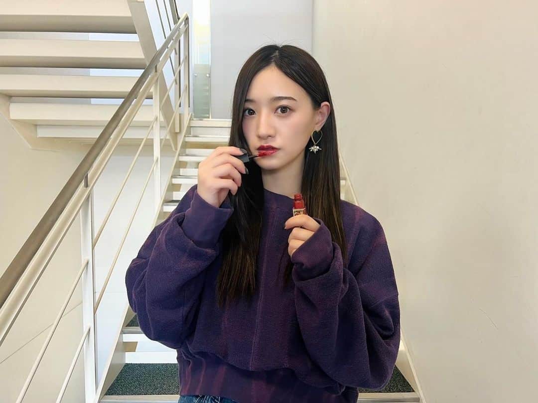 のインスタグラム：「文化放送 『西川あやの おいでよ！クリエイティ部』 ありがとうございました！  「純卓のインフルエンサー」 になるまでにあった候補を 初めてお話させてもらいました  皆さんにも案をたくさんいただき ありがとうございます！ 乾坤一擲 どこかで使います🫶  特集テーマ 「数秒前が思い出せない」をクリエイティブ  よくある〜 忙しい時やメンタルキツかった時は特に本当に記憶無くなる！  いろんな対処法あるのね〜  中田花奈 のこれキテるカナ？ は 「クリスマスコフレ」  昨年買った  #shuuemura と #セーラームーン 持ってきました💄💋 @shuuemura   今年も限定いっぱいでワクワク😍  来週も聴いてね！！   #文化放送  #おいでよ916   #クリスマスコフレ」