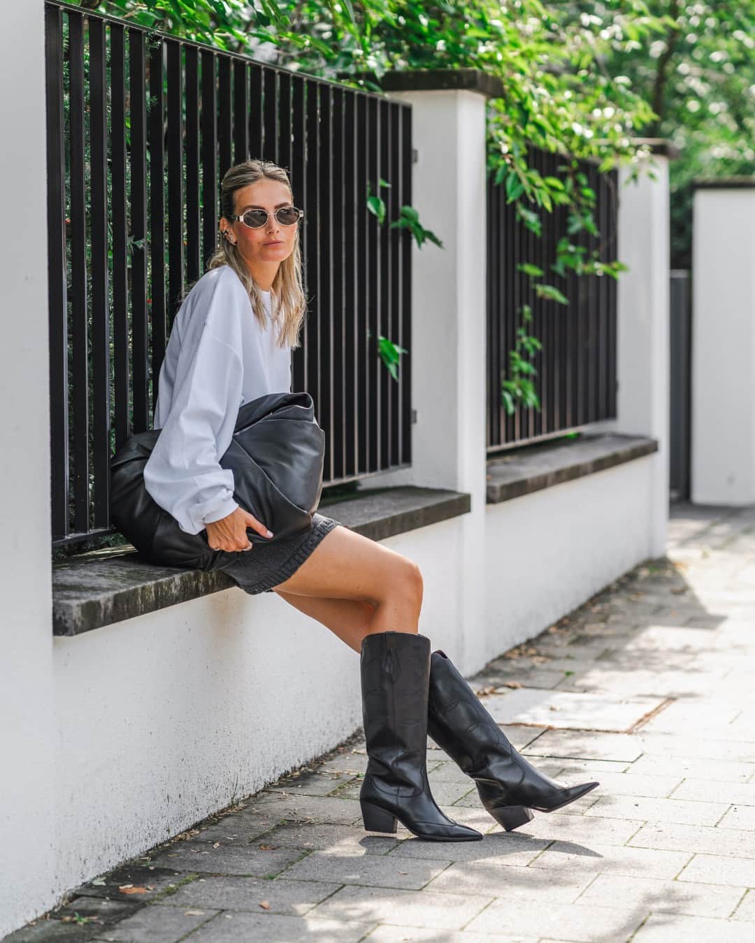 ケンネル&シュメンガーさんのインスタグラム写真 - (ケンネル&シュメンガーInstagram)「our DALLAS western boot is your perfect autumn match.   #kennelundschmenger #wecare #sustainable #newseason #western #cowboy #westernboots #seasontrend」11月11日 0時04分 - kennelundschmenger