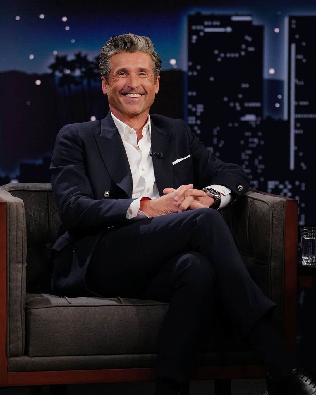 ポールスミスのインスタグラム：「@patrickdempsey donned head-to-toe Paul Smith on “Jimmy Kimmel Live!” this week.  Get the look and shop Paul Smith tailoring at the link in our bio.  Styling by @warrenalfiebaker  #PaulSmith」