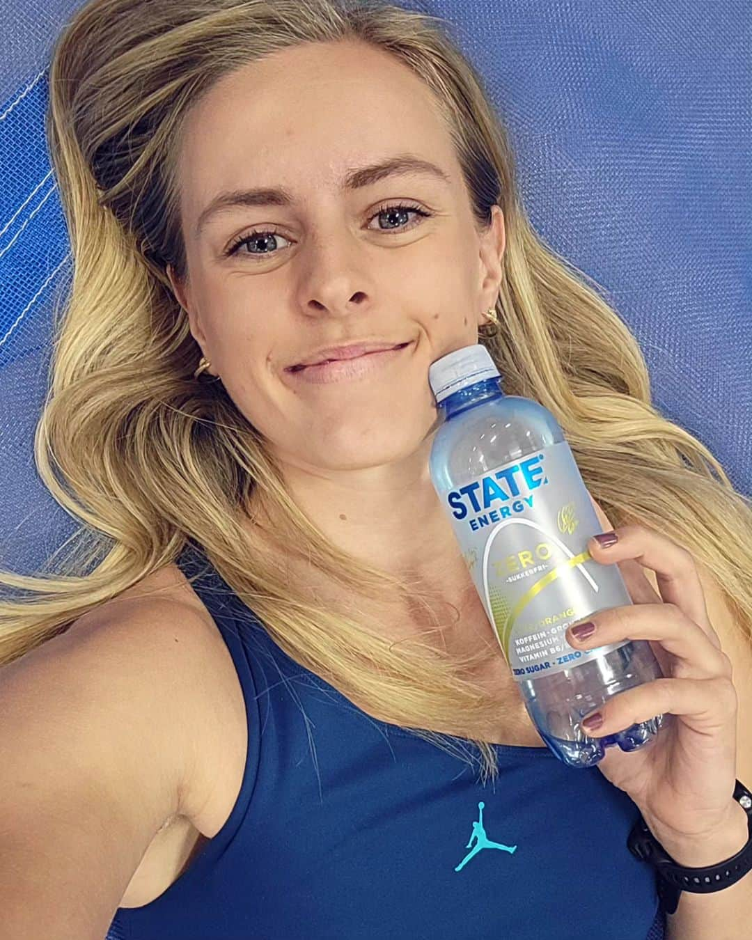 メッテ・グラスゴワールのインスタグラム：「Loading... #stateofmind #stateenergydrink #falltraining」