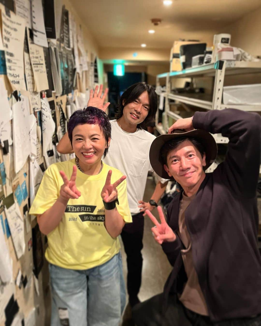 盛岡豊さんのインスタグラム写真 - (盛岡豊Instagram)「和（いずみ）さんのLIVEに行ってきました。 往年の名曲から出来立てホヤホヤの新曲まで、大大大満足。 いずみさんの声と曲は、やっぱ響くんだよなぁー。  ギターの佐藤亙さんとも久し振りに！相変わらずカックイかったです。  #和 #橘いずみ #榊いずみ #佐藤亙 #太陽が見てるから」11月11日 0時24分 - yutakabob