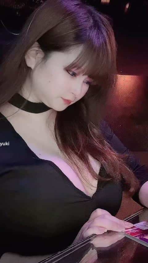 犬束ひとみのインスタグラム：「✍️ サインをかかせて 頂きました☺️」