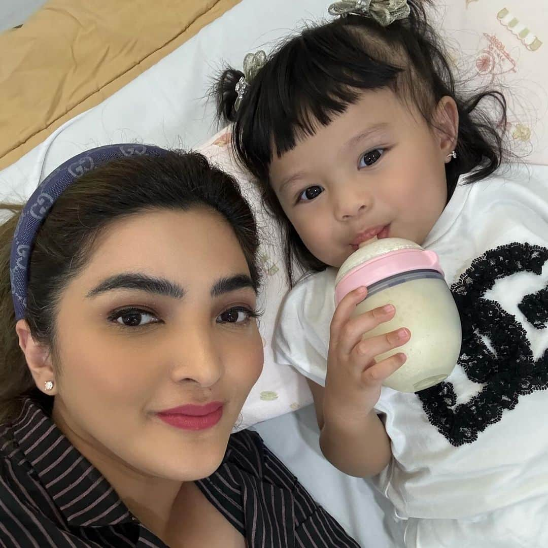 Ashantyのインスタグラム：「Kakak naa😍 @ameenaatta  Anak cantik yg bentar lg mau punya adek baby A😍」