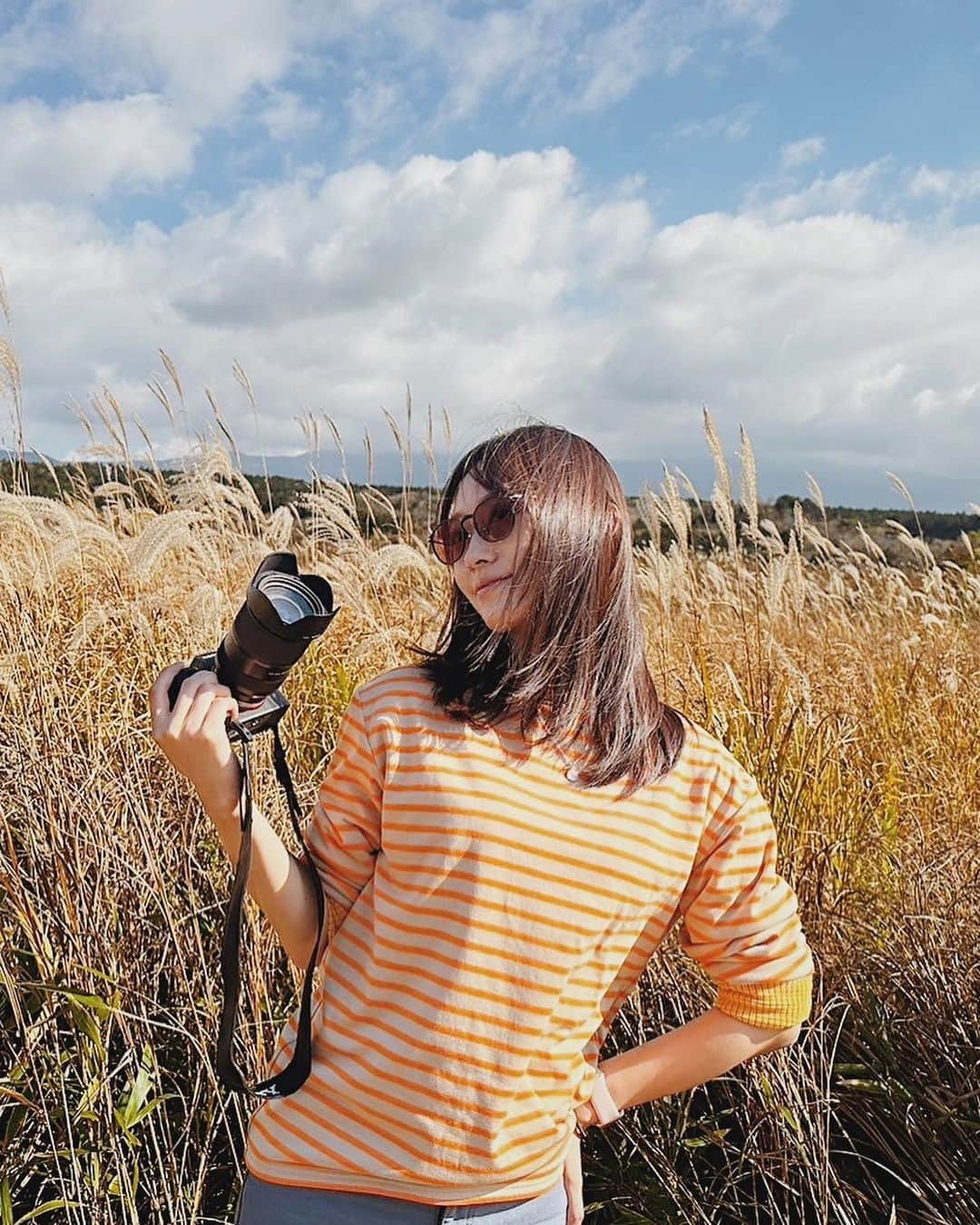 真崎かれんのインスタグラム：「すすきが綺麗だった〜🌾 紅葉もちらほら🍁 自然大好き🌏」