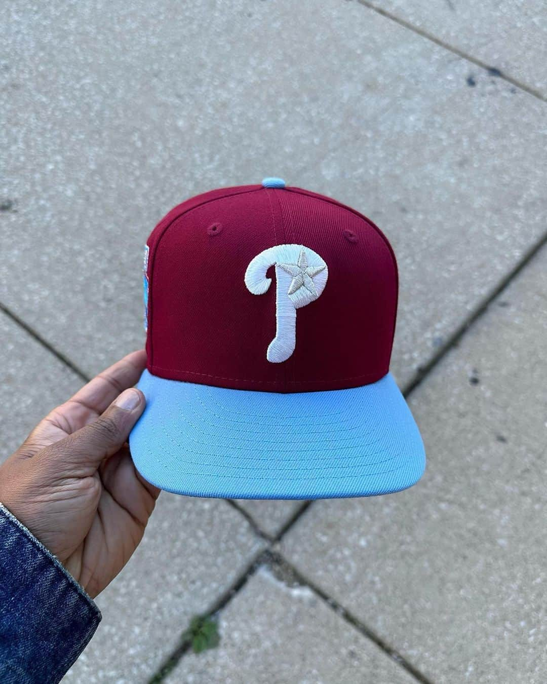 Mr. Tyさんのインスタグラム写真 - (Mr. TyInstagram)「#fotd my @phillies 3.0. Those lovely sky blue and maroon Phillies uniforms are immortalized once again👌🏾. Had to flip it and brig it back for those who missed the 2.0.  Big P star front logo, encrusted 96 ASG patch, green UV, and a black sweatband.  No date or anything set for this, but these will be via @stash1250 and not Mexico City this time.   #capson #fittedcap #fittedfiend #teamfitted #thatfittedmean #stayfitted #59fifty #phillies #floridamarlins #myfitteds #fittednation #neweracap #neweracaptalk #5950 #stayfitted #newera #igfittedcommunity #philadelphiaphillies」11月11日 0時47分 - regularolty