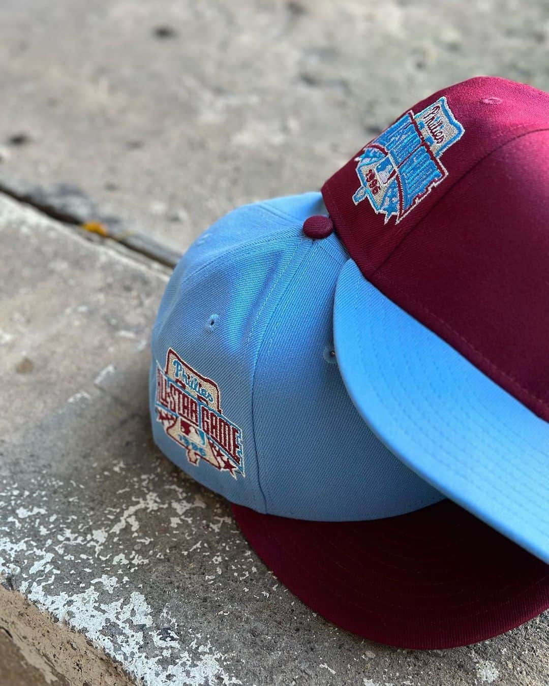 Mr. Tyさんのインスタグラム写真 - (Mr. TyInstagram)「#fotd my @phillies 3.0. Those lovely sky blue and maroon Phillies uniforms are immortalized once again👌🏾. Had to flip it and brig it back for those who missed the 2.0.  Big P star front logo, encrusted 96 ASG patch, green UV, and a black sweatband.  No date or anything set for this, but these will be via @stash1250 and not Mexico City this time.   #capson #fittedcap #fittedfiend #teamfitted #thatfittedmean #stayfitted #59fifty #phillies #floridamarlins #myfitteds #fittednation #neweracap #neweracaptalk #5950 #stayfitted #newera #igfittedcommunity #philadelphiaphillies」11月11日 0時47分 - regularolty