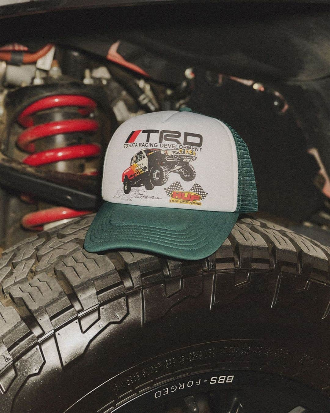 toyotausaさんのインスタグラム写真 - (toyotausaInstagram)「🏜 HUF x Toyota Racing Development, available now. #Tundra #TRD #LetsGoPlaces」11月11日 1時01分 - toyotausa