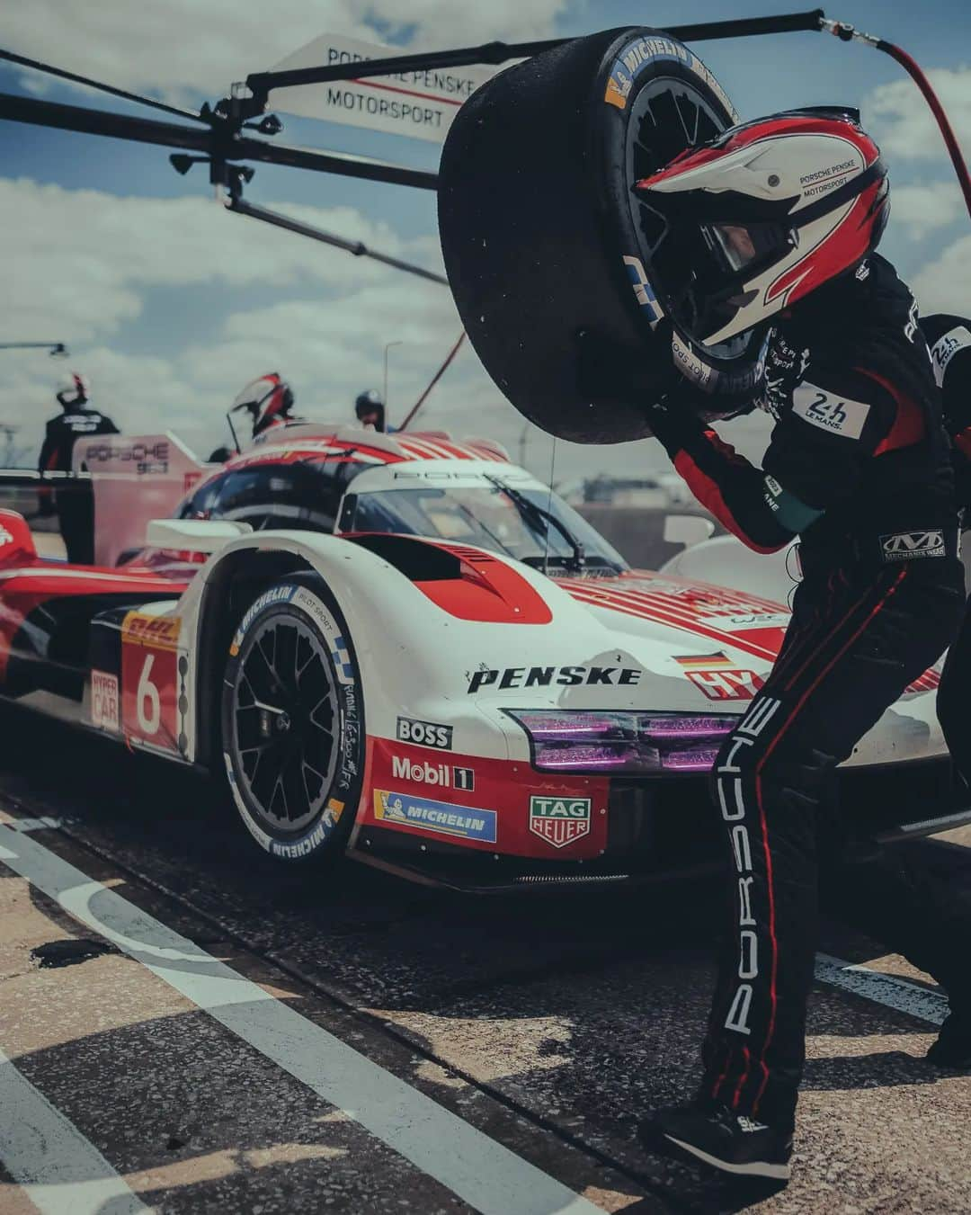 Porscheのインスタグラム：「What an exciting debut year for the Porsche 963.  From IMSA to WEC, Works to Customer Teams, and competing at the iconic 24 Hours of Le Mans, we’re signing off 2023 with seven podium appearances, three wins and a total of 133,470km racked up on the meter in the first year of competition.  But we’ve only just begun. The 963 is heading into 2024 seeking even more success in these legendary endurance events. We can’t wait…」