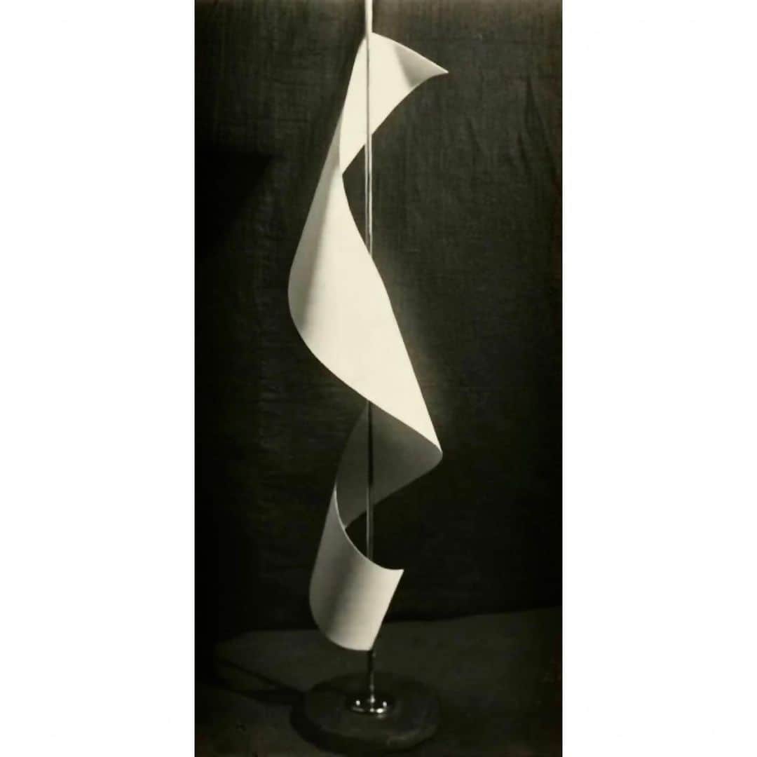 THE ROWさんのインスタグラム写真 - (THE ROWInstagram)「Man Ray; ‘Lampshade’, 1920」11月11日 1時13分 - therow