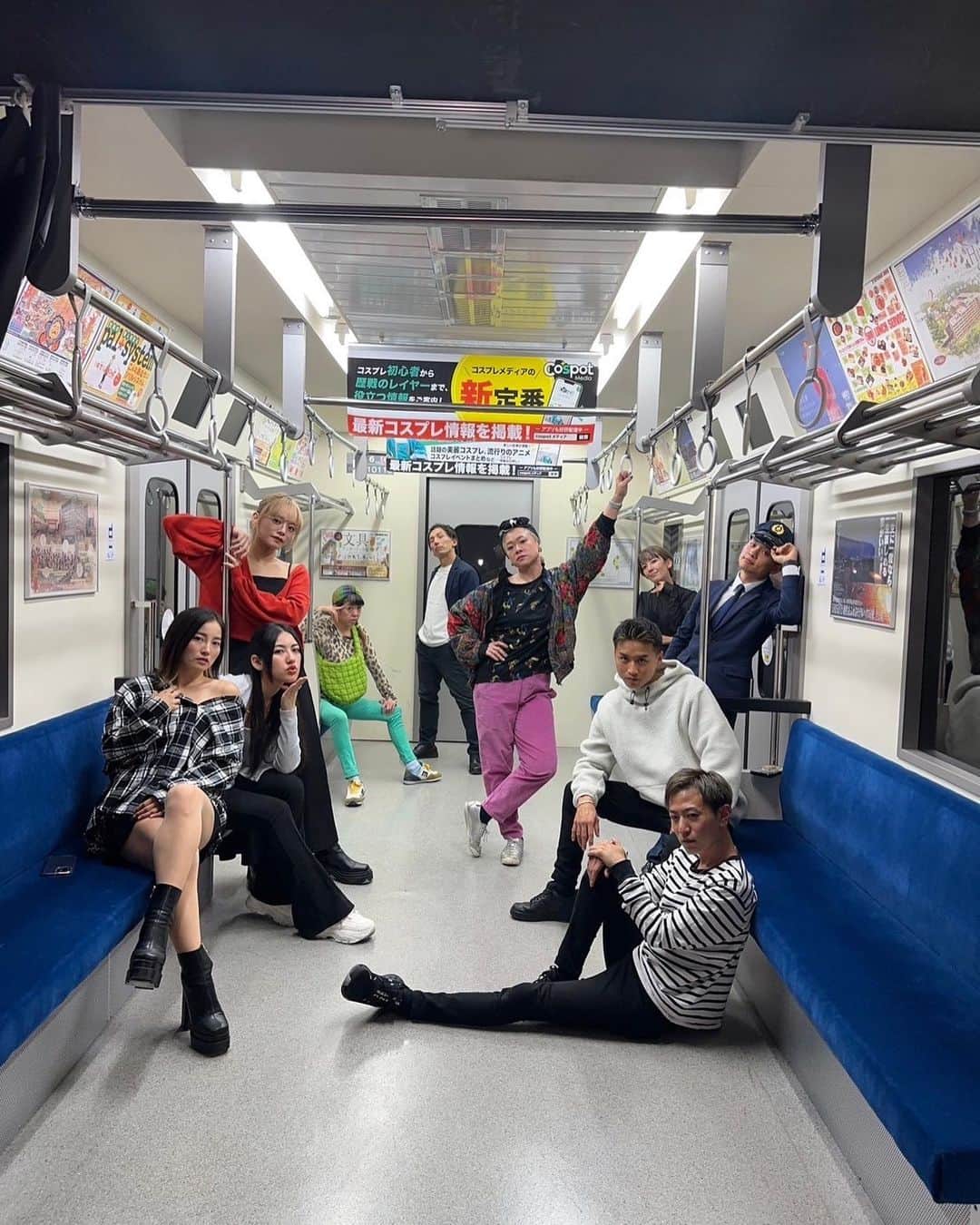 吉岡麻由子さんのインスタグラム写真 - (吉岡麻由子Instagram)「久しぶりに #ぱくしードラマ　撮影に参加させて頂きました！ ⁡ 視聴者の皆さんはお馴染みだとは存じますが しばらく参加出来ずの間に、、 かわいくてちゃんと若い女の子達が…！ 初対面でしたー！！ #☺️ ⁡ #撮影#ショートドラマ #paxy ⁡ ⁡ 全員集合写真！！#🚃 ①MV風 ②🤪 ⁡ TikTok YouTube ショート インスタ ⁡ ぱくしードラマを 今後ともよろしくお願いします🥺」11月11日 1時31分 - mayuko.1017