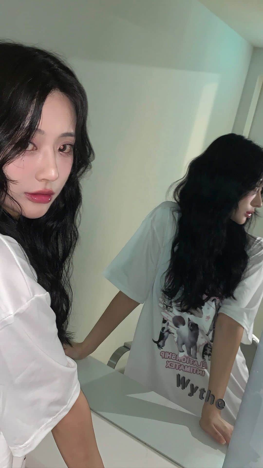 リュリのインスタグラム：「난 귀여운 뇨자(ෆ`꒳´ෆ)..?!! たくさんの女の子の中で私はどんな女の子😶?」