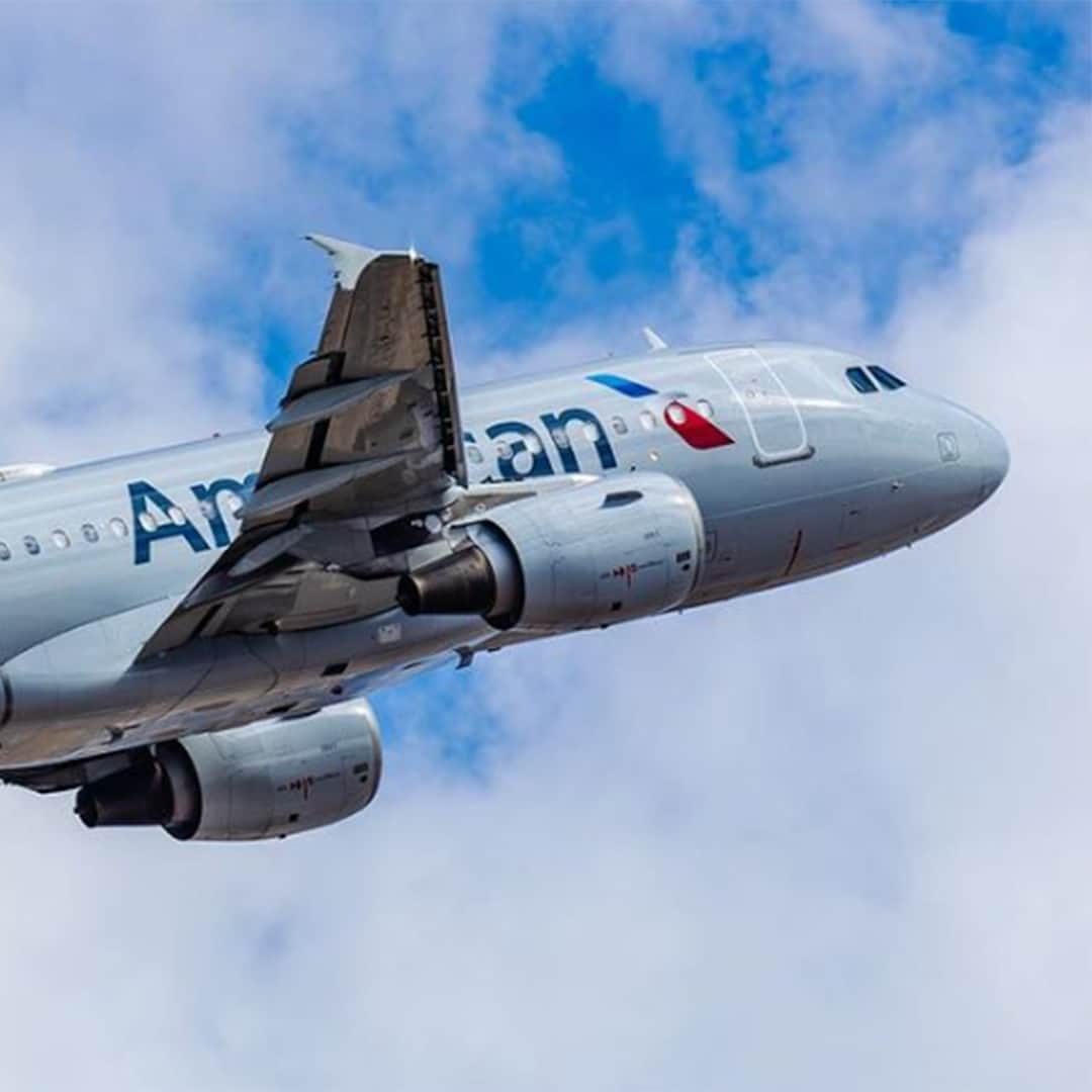 アメリカン航空さんのインスタグラム写真 - (アメリカン航空Instagram)「Another day, another flight. 🤩 ✈️ ✈️  📸: @phxplanepics」11月11日 1時44分 - americanair