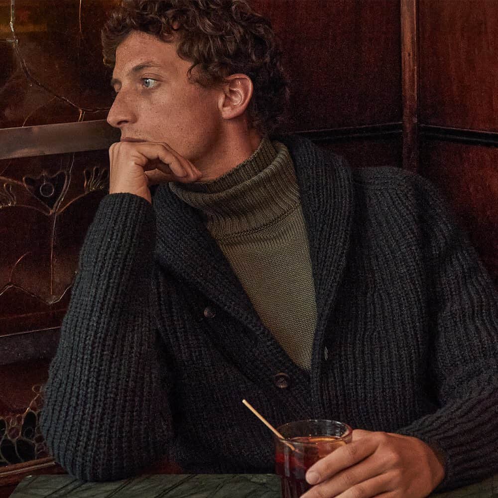 インコテックスのインスタグラム：「A refined embrace: the soft and warm wool knitwear Merinos, Geelong, Alpaca: here is a selection of the world's best wools – loved for their characteristics of softness, warmth, and comfort – made even more original and refined through exclusive processing (link in bio).  #Slowear #DurableFashion #SlowearVenezia . . #FallWinterCollection #FW23 #FallWinter #newcollection #durablefashion #sustainablefashion #slowfashion #sustainableclothing #eticalclothing #fashionman #fashion #style #man #outfitforman #icon」