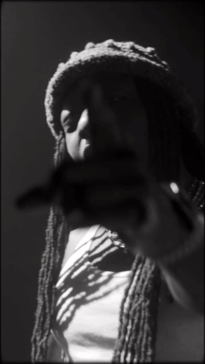 エイス・フッドのインスタグラム：「“Wise man once said nothing…cuz even silence has a certain language.” — “BEYOND IT” (Visualizer) Out Now. #BODY」