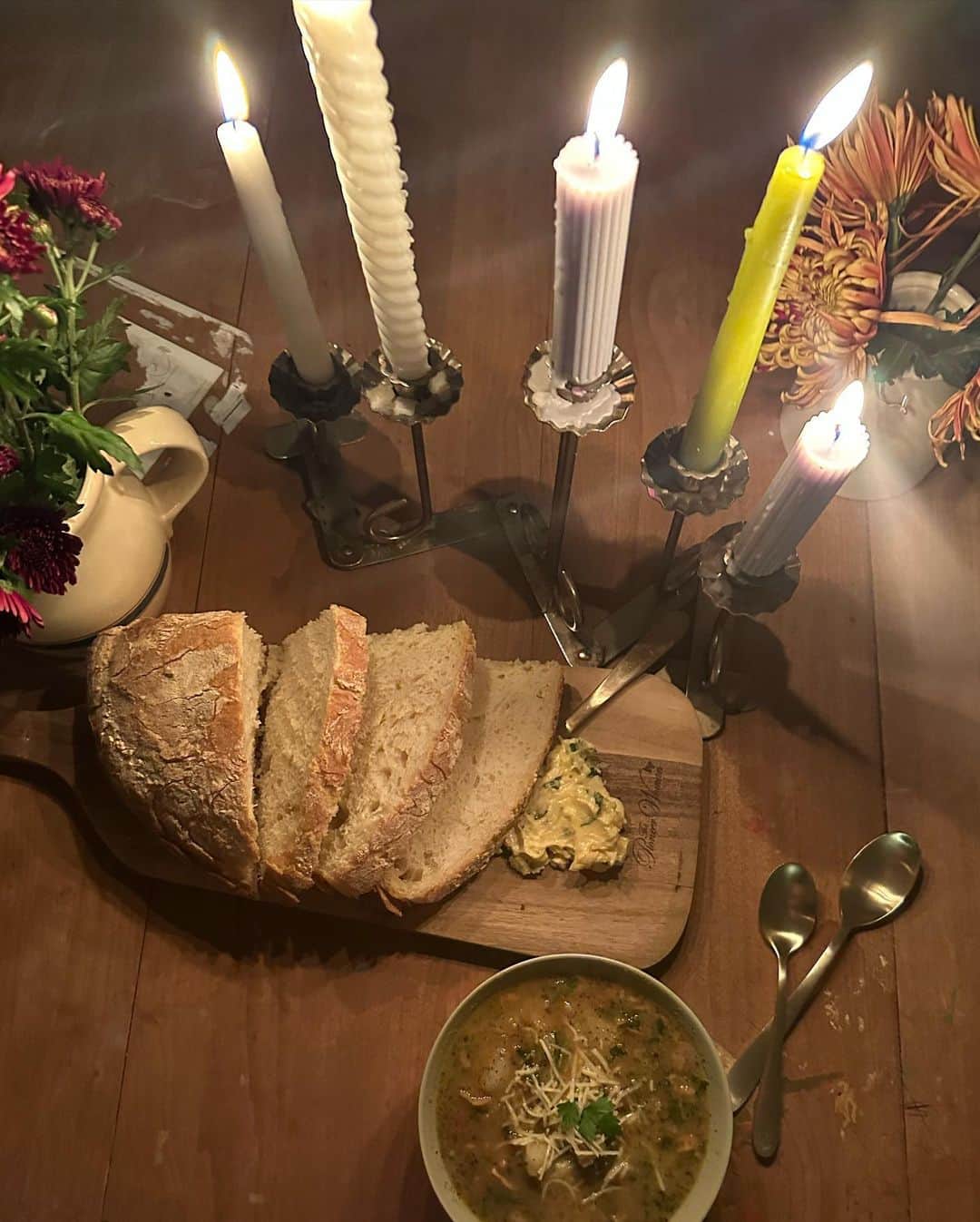 Acacia Brinleyさんのインスタグラム写真 - (Acacia BrinleyInstagram)「This is some top tier fall!!! 🍁🍂🕯️」11月11日 2時03分 - acaciakersey