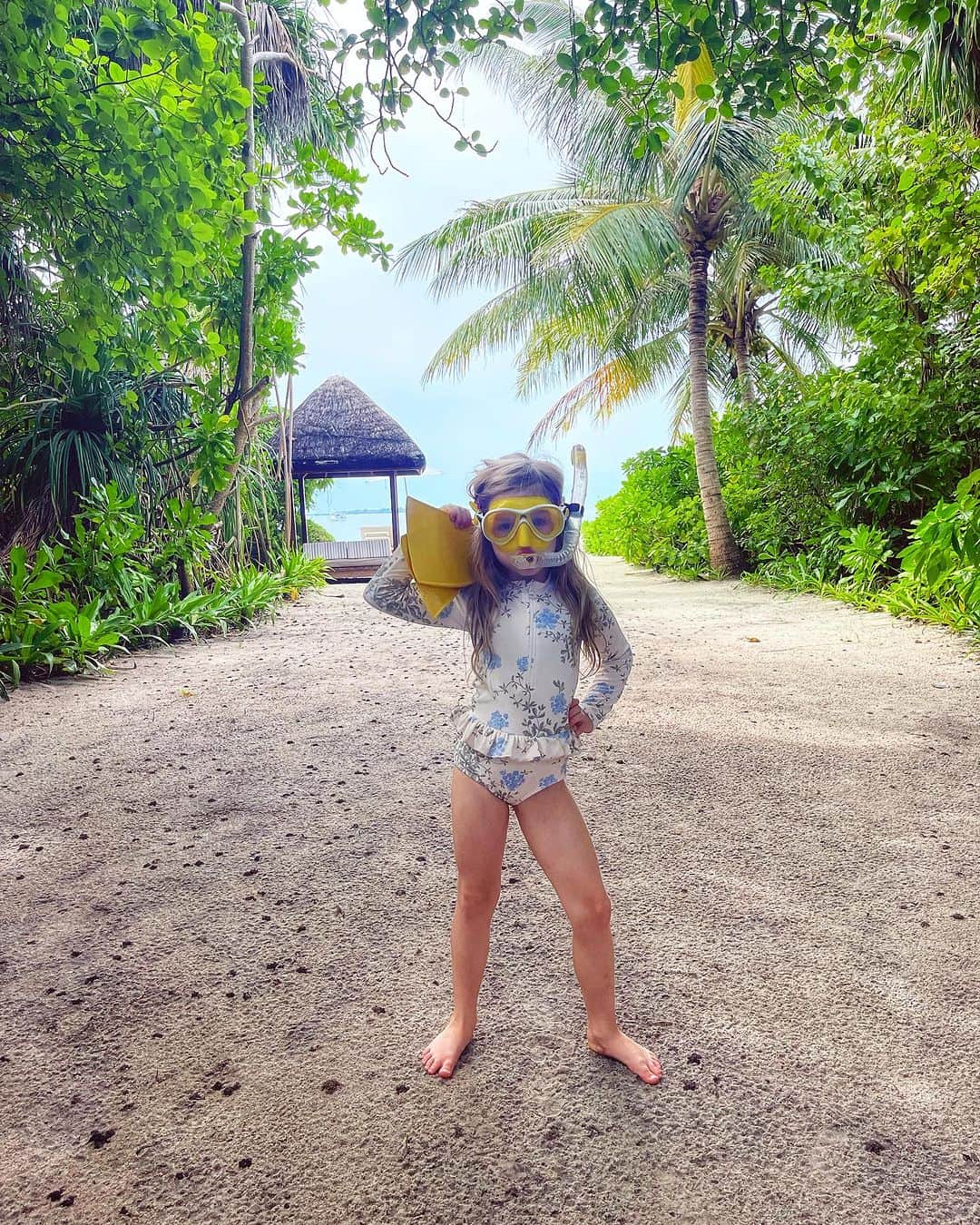 レイチェル・ブレイセンのインスタグラム：「best vacation ever🥹  #maldives」