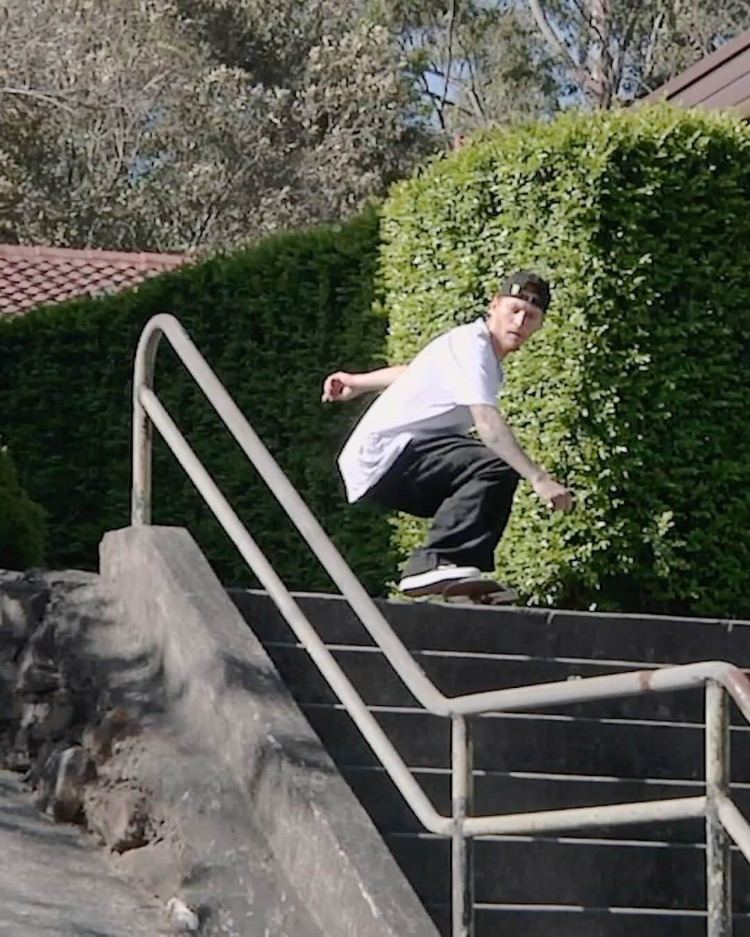 ジョバンニ・ヴィアナのインスタグラム：「😤 @giovanni_vianna 😤 Watch Gio & Co in the latest installment of our Tour Report series🇦🇺 📹 @dgalli @jackthomspon @gnardoll @j_red_lucas」