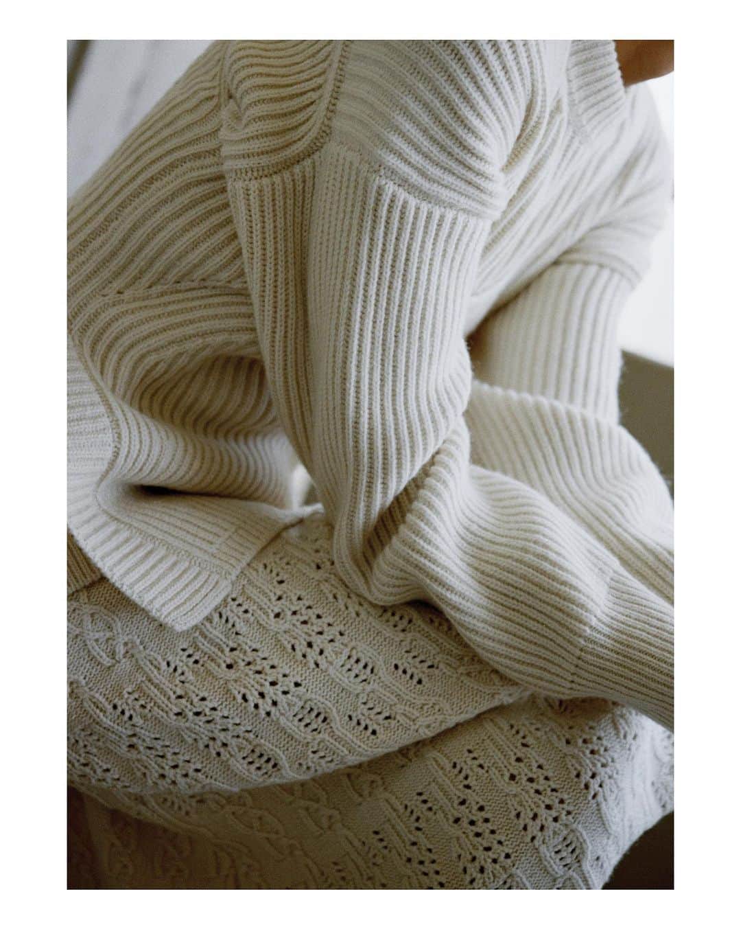 レイチェルコーミーさんのインスタグラム写真 - (レイチェルコーミーInstagram)「Winter Essentials —— chunky technical wool rib knit. More in stories today.」11月11日 2時43分 - rachelcomey