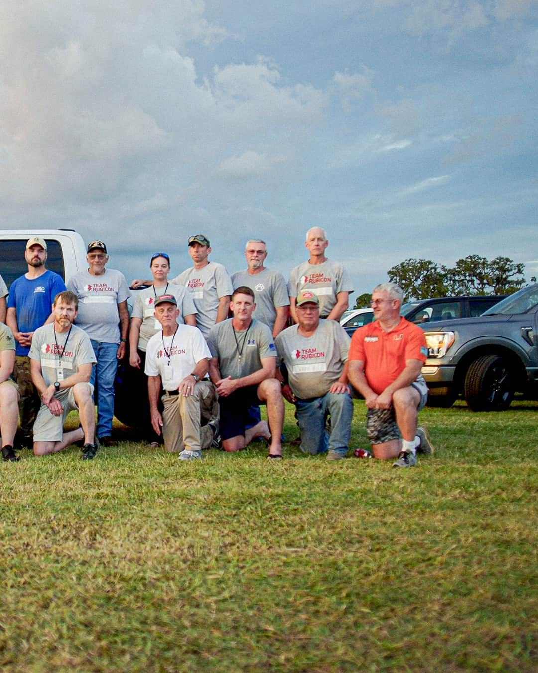 Fordさんのインスタグラム写真 - (FordInstagram)「"You know, there’s something very patriotic about helping your neighbor,” explains Mike Gorham, a volunteer with veteran-led organization Team Rubicon®. “Team Rubicon is comprised of a whole mix of folks, the majority of whom are veterans or first responders. We just give them an opportunity to continue serving.”  Ford Motor Company and Team Rubicon are joining forces to help provide relief for communities in need following natural disasters.  For Ryan Smart, a veteran and Ford employee, the partnership just makes sense. “For those of us who return from service and join the private sector, there’s still a want and a need to help our community and our fellow Americans – and getting to do that by volunteering with Team Rubicon® is just amazing.”  Today and every day, Ford is proud to support Team Rubicon in their efforts to continue serving communities in need following natural disasters.  To learn more about our partnership with Team Rubicon, visit our link in bio.  Disclaimer: See owners manual for important operating instructions. Optional equipment shown throughout. Custom wrap shown. Not for sale.」11月11日 3時00分 - ford