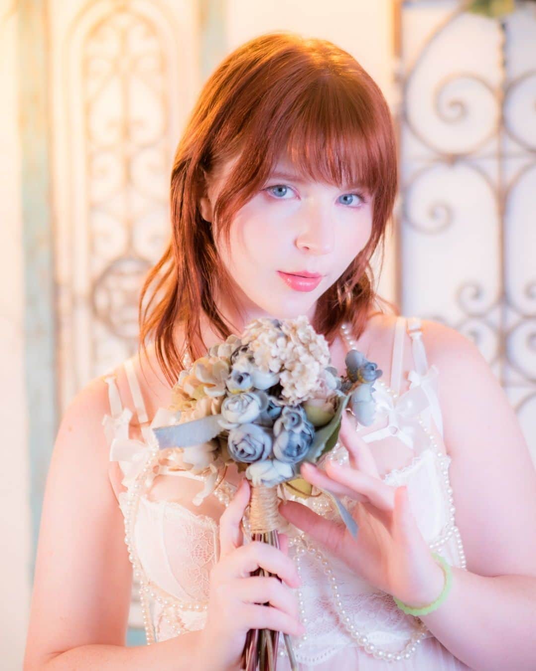 のインスタグラム：「Bride June is here! Do not miss the full photoset on Patreon this month!  ブライドジューンが来た！今月はパトレオンにサポートをしてくださいね！ #junelovejoy #ジューンラブジョイ」