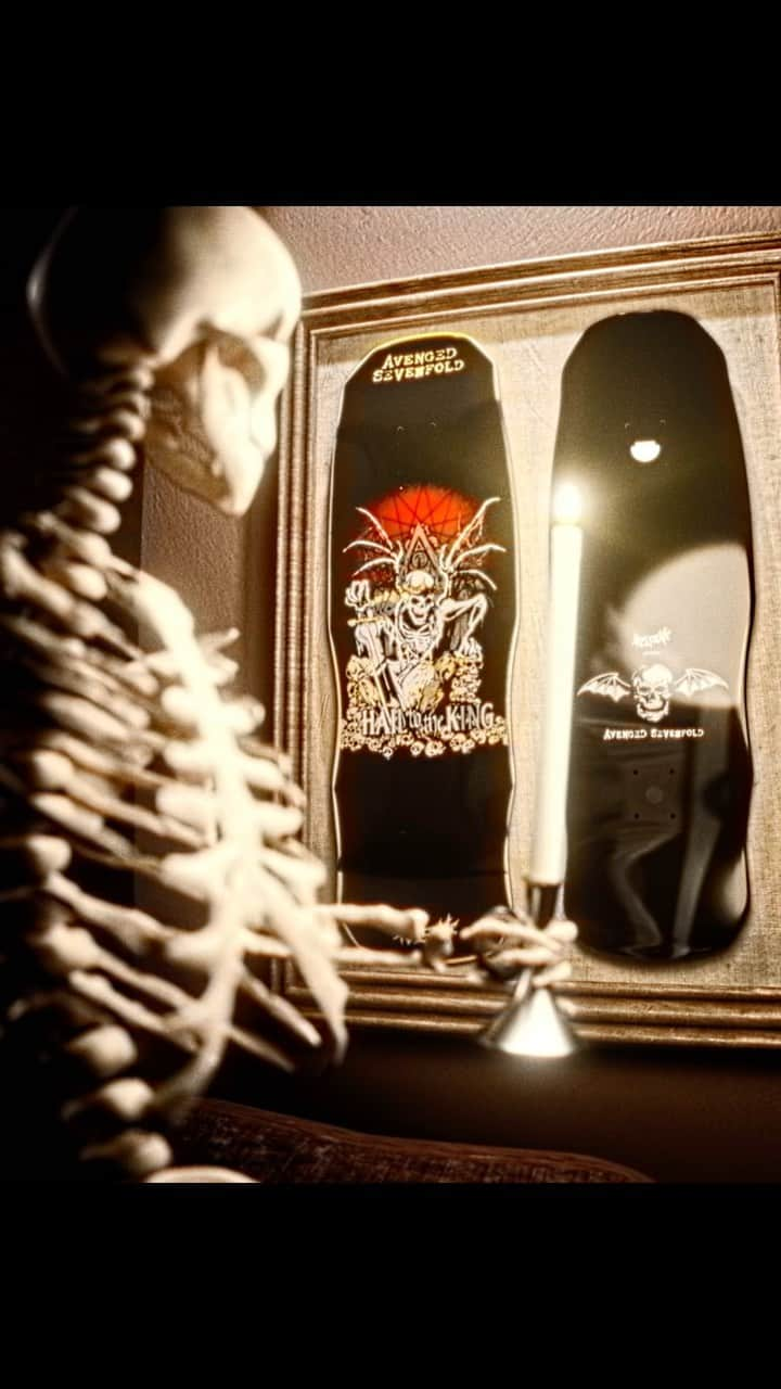 アヴェンジド・セヴンフォールドのインスタグラム：「Official A7X x @WelcomeSkateboards limited capsule out now – featuring 3 custom decks, each dipped in black and adorned with gold foil. Get it online [link in bio] and in exclusive skate shops worldwide.」