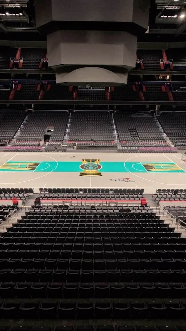 NBAのインスタグラム：「Something new at @capitalonearena for the In-Season Tournament 👀」