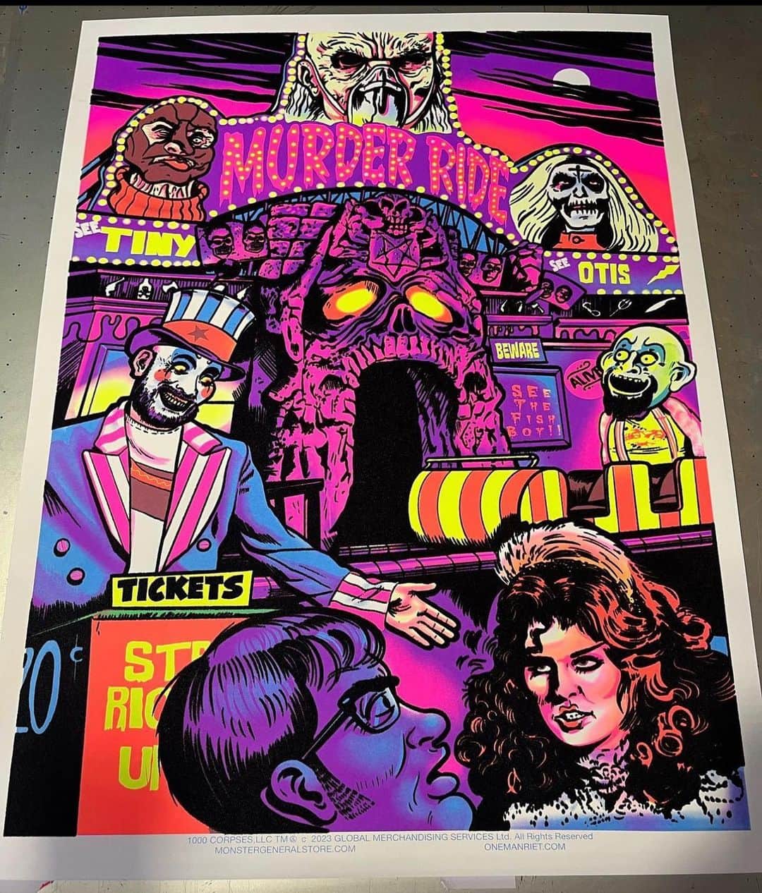 ロブ・ゾンビのインスタグラム：「Need a HOUSE OF 1000 CORPSES blacklight poster? 🔥 Go to @monstergeneralstore now to snag one! #houseof1000corpses」