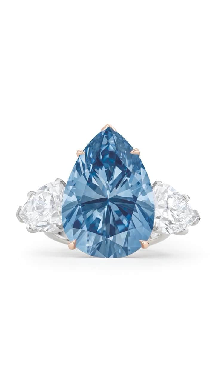 クリスティーズのインスタグラム：「The Bleu Royal: the largest fancy vivid blue diamond achieved CHF39,505,00 | US$44,009,645, making it the most expensive diamond sold at auction in 2023.💎💙⁣ ⁣ A highlight of Christie’s Geneva Magnificent Jewels auction, and coming to market for the first time in 40 years, the bidding for the internally flawless 17.6 carat diamond took seven minutes, after which the Bleu Royal entered another private collection.⁣ ⁣ #TheBleuRoyal #BlueDiamond #MagnificentJewels #ChristiesGeneva #ChristiesLuxury @christiesjewels⁣」