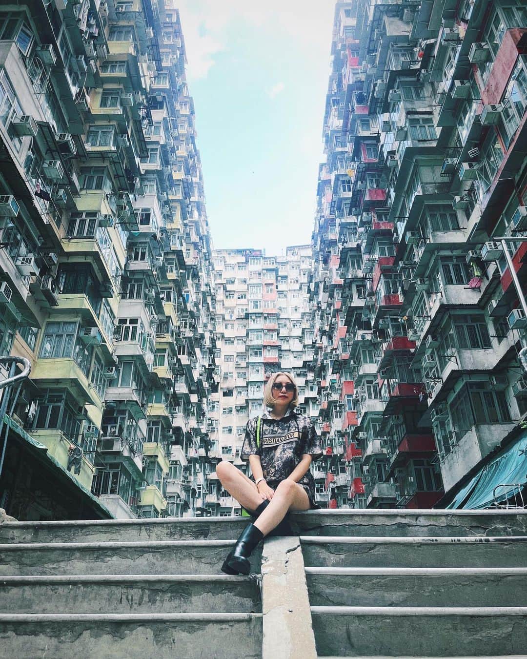 まきたんのインスタグラム：「Monster mansion at 香港🇭🇰 圧巻…パラサイト🪱 #香港 #Monster mansion」