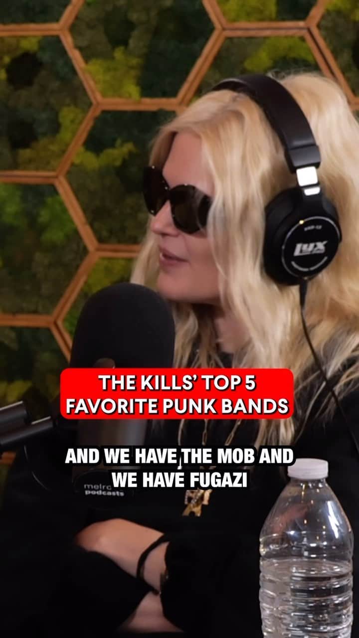 scottlippsのインスタグラム：「@thekills @spookytooof @amosshart name their #top5 best punk bands! @spinmag Thanks to @sonos the best speakers in the world #thekills」
