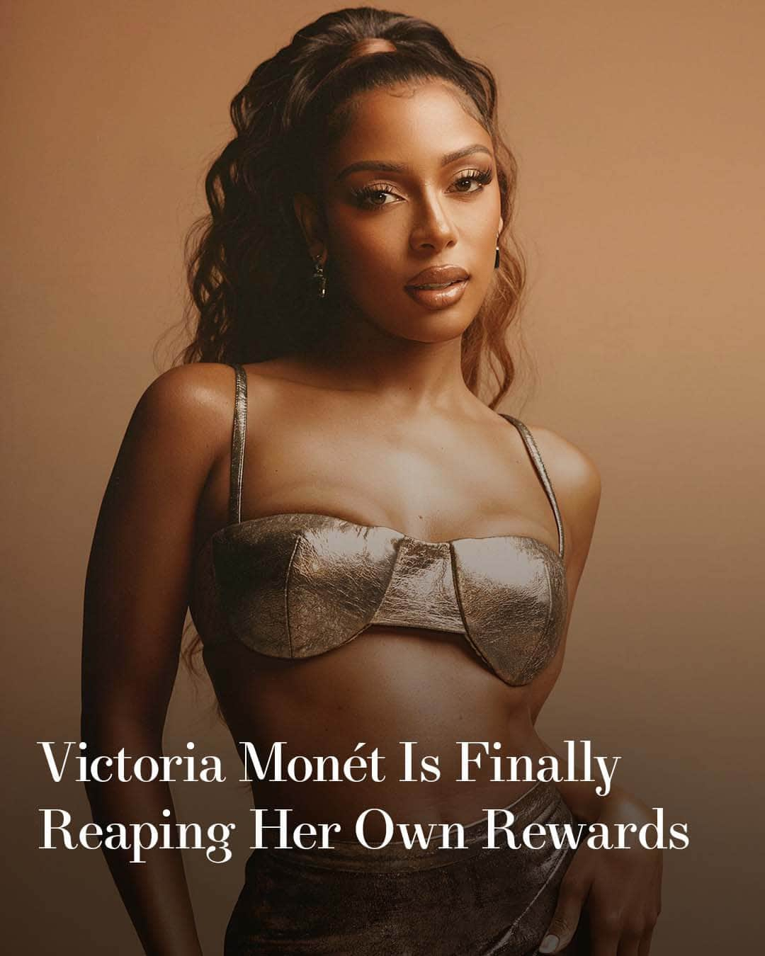 Harper's BAZAARさんのインスタグラム写真 - (Harper's BAZAARInstagram)「That’s 7x Grammy-nominated artist @victoriamonet to you. 👏 After a decade of crafting pop hits for everyone from childhood idol Brandy and Chloe x Halle to longtime friend and musical partner, pop supernova Ariana Grande, the singer and songwriter is stepping into the light and reaping her own rewards. Tap the link in bio to keep reading.」11月11日 5時27分 - harpersbazaarus