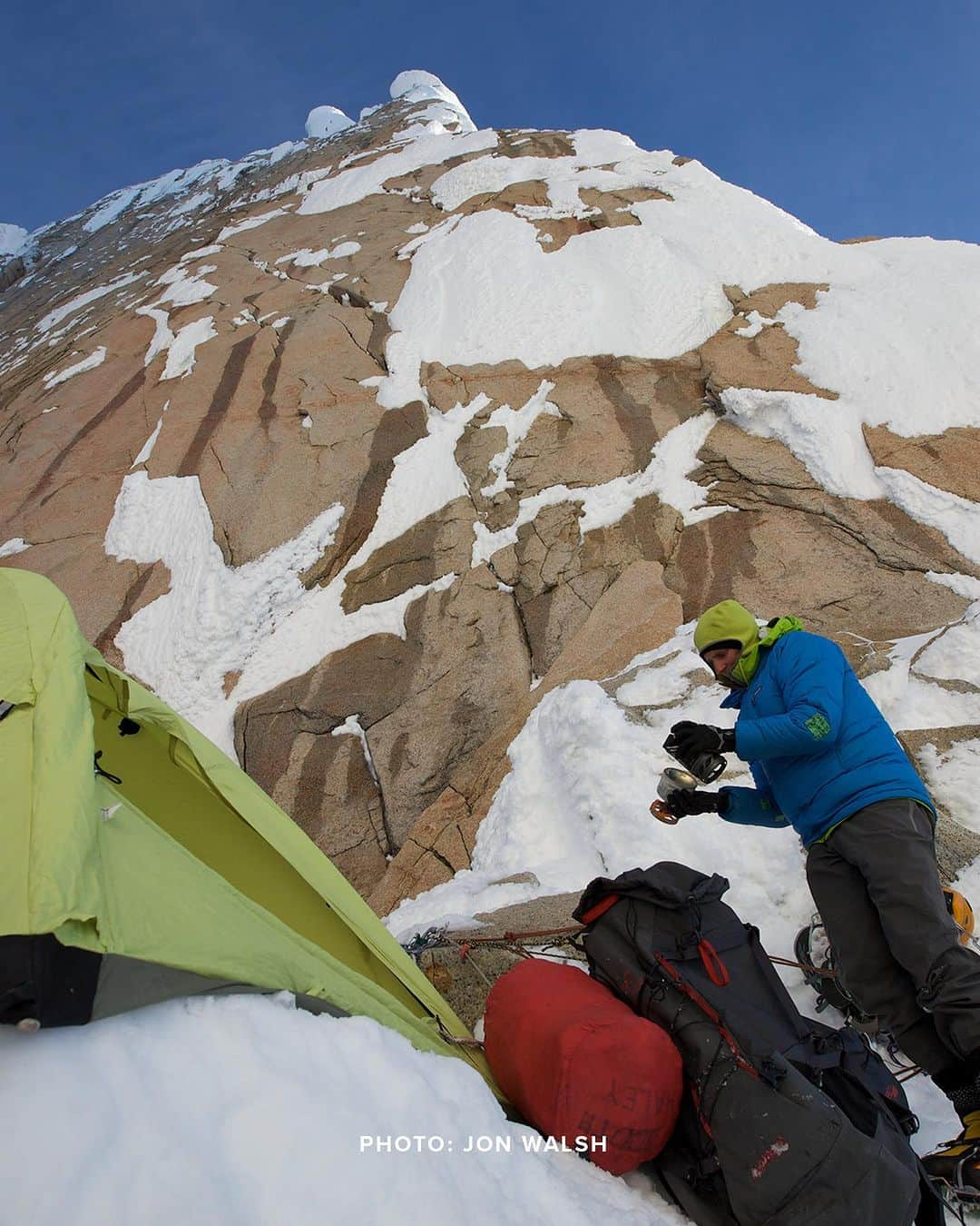 アレックス・オノルドさんのインスタグラム写真 - (アレックス・オノルドInstagram)「After successfully establishing the first fair means ascent of Cerro Torre’s SE Ridge and chopping Maestri’s bolt ladder, Hayden Kennedy and Jason Kruk smash into reality. In the mountains, a rescue for their friend is under way. In El Chaltén, frustration boils over and the police get involved. Meanwhile, David Lama heads back up the mountain. Years later, the community reflects on the Cerro Torre. Listen to the last episode in the series at the Spotify link in our bio or wherever you find your podcasts.   #climbinggold Photos by: @colinhaley1, @jon.walsh, @kellycordes, and @mdre92  @climbinggold is created by @ducttapethenbeer in collaboration with @alexhonnold. Made with the generous support of our sponsors, @thenorthface, @live.momentous, @peakdesign, and @drsquatch.」11月11日 5時28分 - alexhonnold