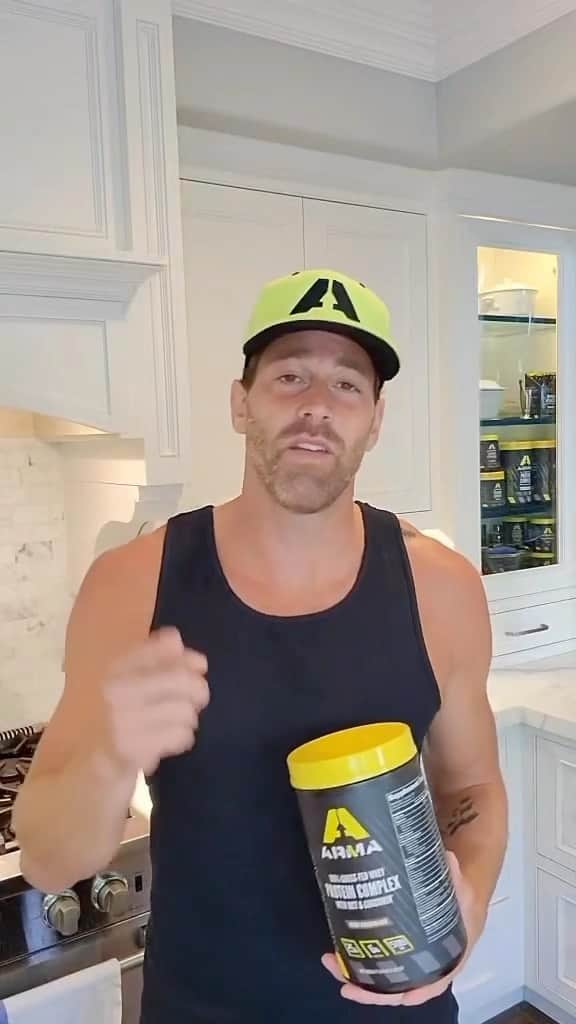 のインスタグラム：「ARMA is offering 40% OFF your first product subscription order. Yep, you heard that right. 40% OFF! You’ll never have to worry about being out of your favorite ARMA products. It’s the best way to stay on track with your fitness goals through the holidays! All you have to do is select the “Subscribe & Save” option when you’re adding products to your cart at ARMASport.com. Head to @armasport to learn more and shop! #partnership」