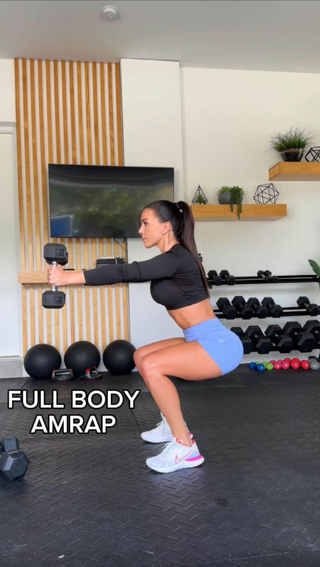 Ainsley Rodriguezのインスタグラム：「FULL BODY WORKOUT! 🥵 . Perfect for when you’re short on time or need a quick and efficient workout for the day! . Set your timer for 20 minutes and complete as many rounds as possible! No rest! . 10 x squat front raise to rev lunge press 10 x side lunge press (per side) 10 x around the world to curl 10 x weighted overhead sit-up 10 x mountain climber burpee . Get access to all my fitness programs in my app! Link in bio to join 🫶🏻 . #fullbodyworkout #dumbbellworkout」