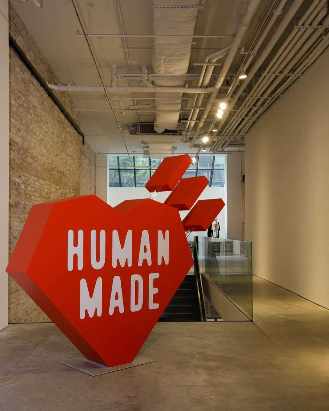 HUMAN MADEさんのインスタグラム写真 - (HUMAN MADEInstagram)「HUMAN MADE New York Pop-Up Store opens tomorrow.  60 White Street, NY November 11-12th, 2023 10:00-19:00」11月11日 6時17分 - humanmade