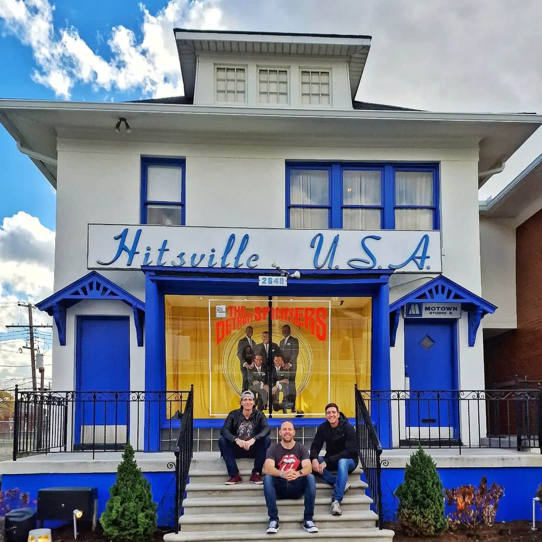 ジェームズ・フェルプスのインスタグラム：「New album coming soon... I love Motown, so whilst in Detroit we had ti make a visit to see where it all went down.  #motown #hitsvilleusa #detroit」